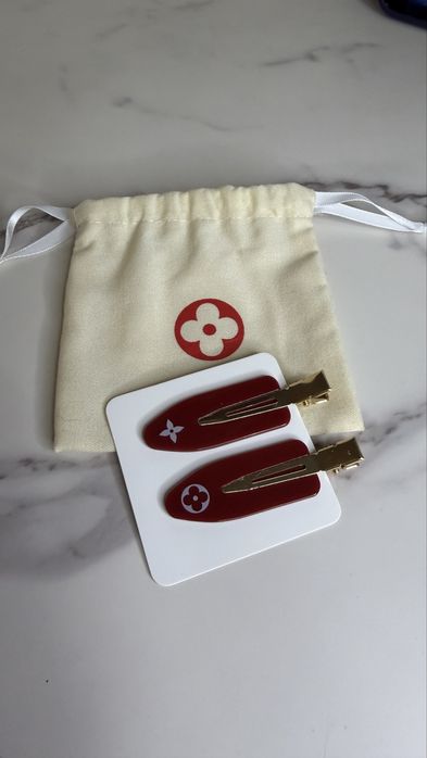 Заколки Louis Vuitton