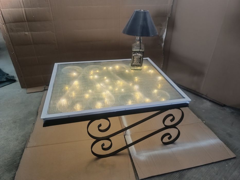 Mesa rústica com LED's