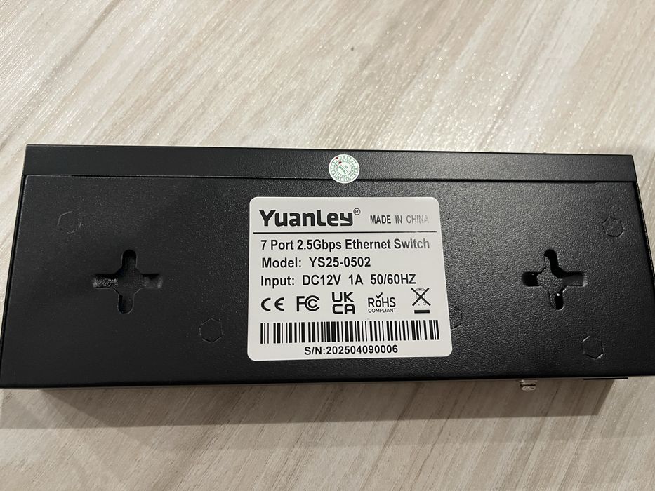 YuanLey 8 portowy przełącznik PoE