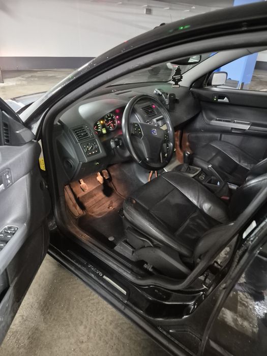 Sprzedam samochód volvo s40