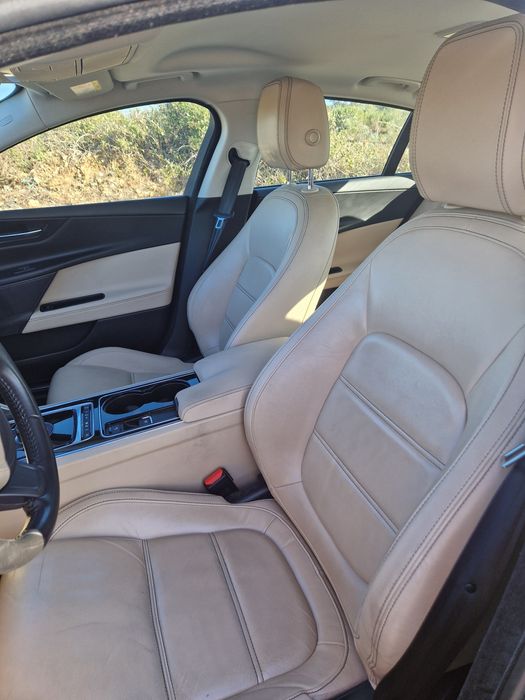 Jaguar XE com garantia de stand !! Cartaxo E Vale Da Pinta • OLX Portugal