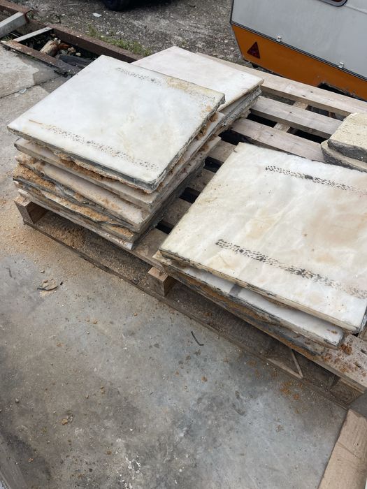 Mosaico branco marmore usado