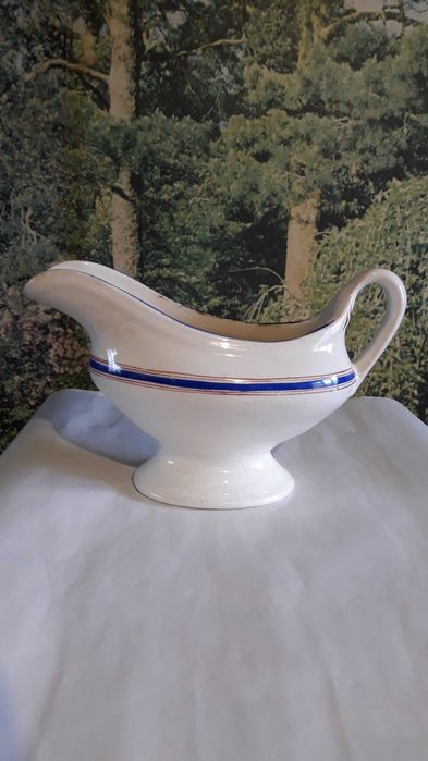 Соусниця 1940х років.