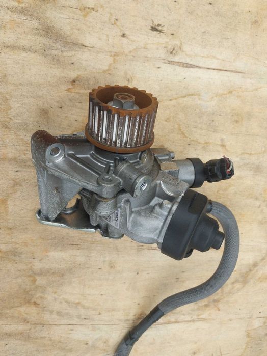 Pompa wtryskowa renault dacia 1.5dci 0445--010--704  sprawna