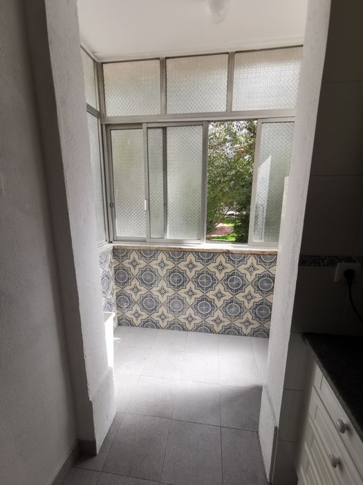 Apartamento Alcântara, T1 - Arrenda-se
