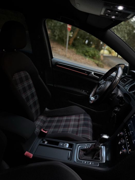 VW GOLF 7 GTI DSG 2.0 220cv