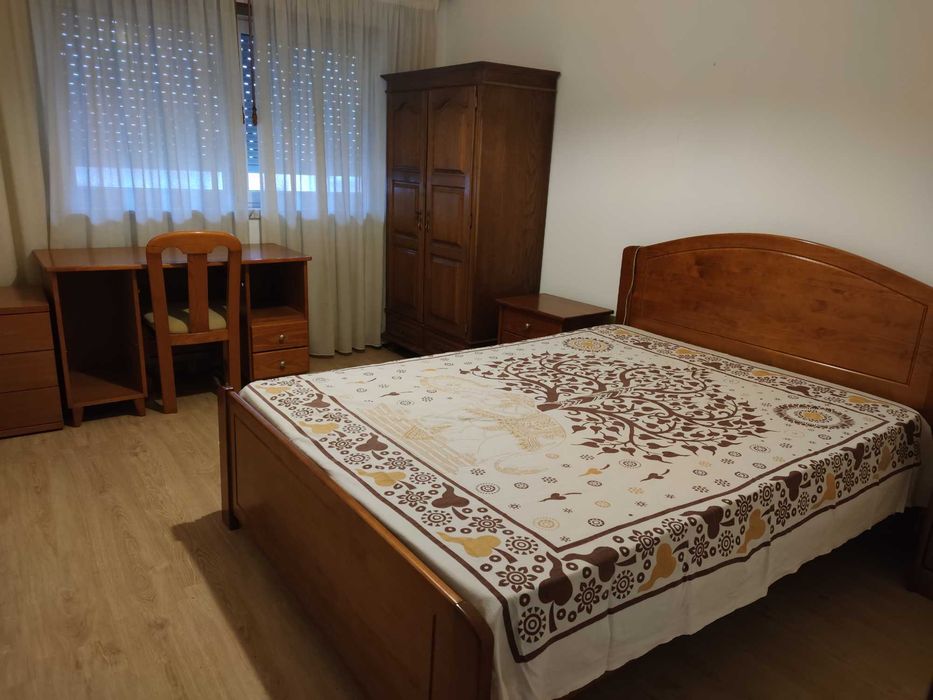 Arrendamento de quarto a estudante e ou professor(a)