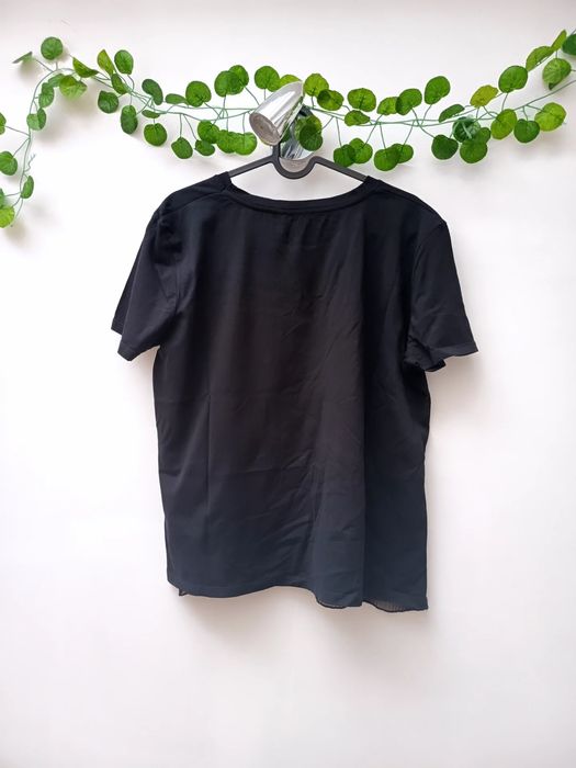 T-shirt Preta com Folho