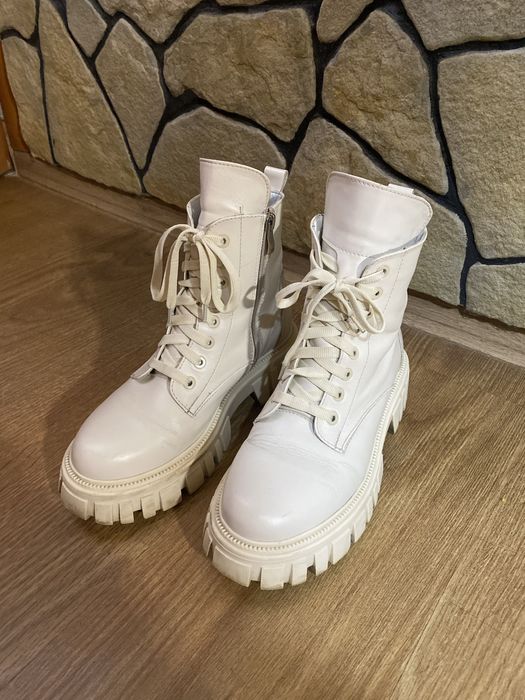 Зимові ботинки 39 розмір