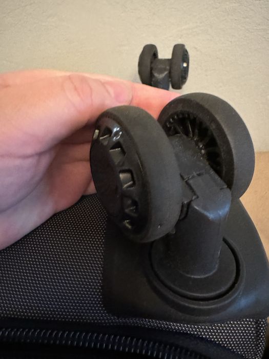 Чемодан валіза велика (L) THREE BIRDS майже новий