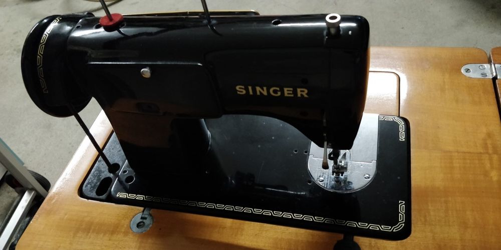 Máquina costura Singer, modelo especial Machine 224U