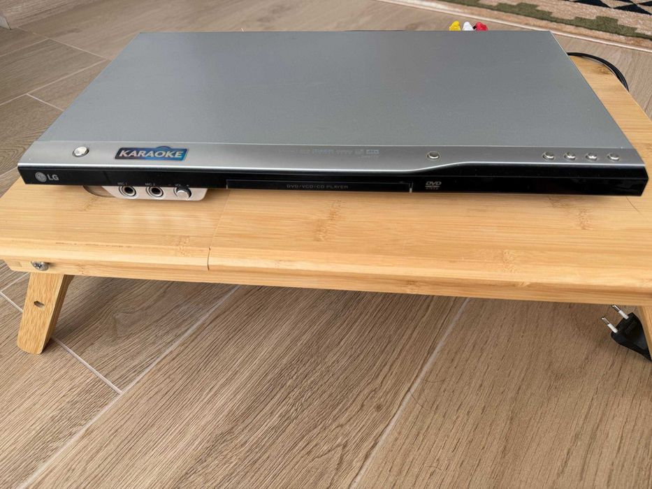 DVD програвач LG DK677X