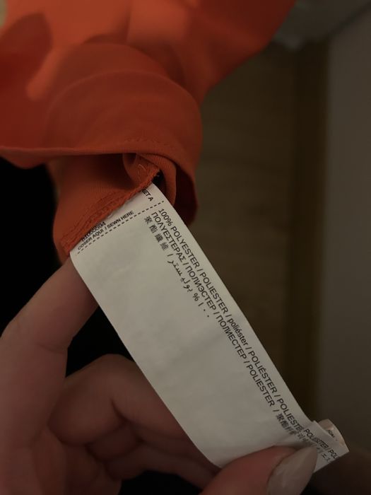 Czerwona szeroka sukienka Mango