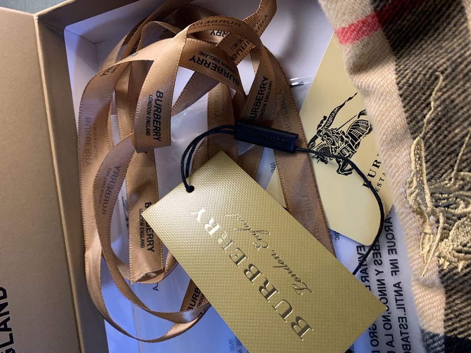 Cachecol Caxemira Bege - Burberry