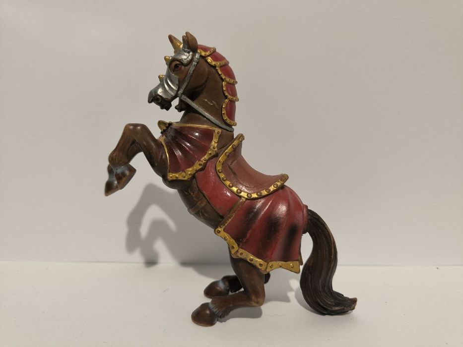 Колекційні фігурки коні