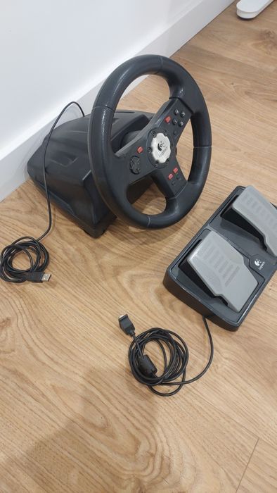 Ігровий руль Logitech formula для ПК + педалі