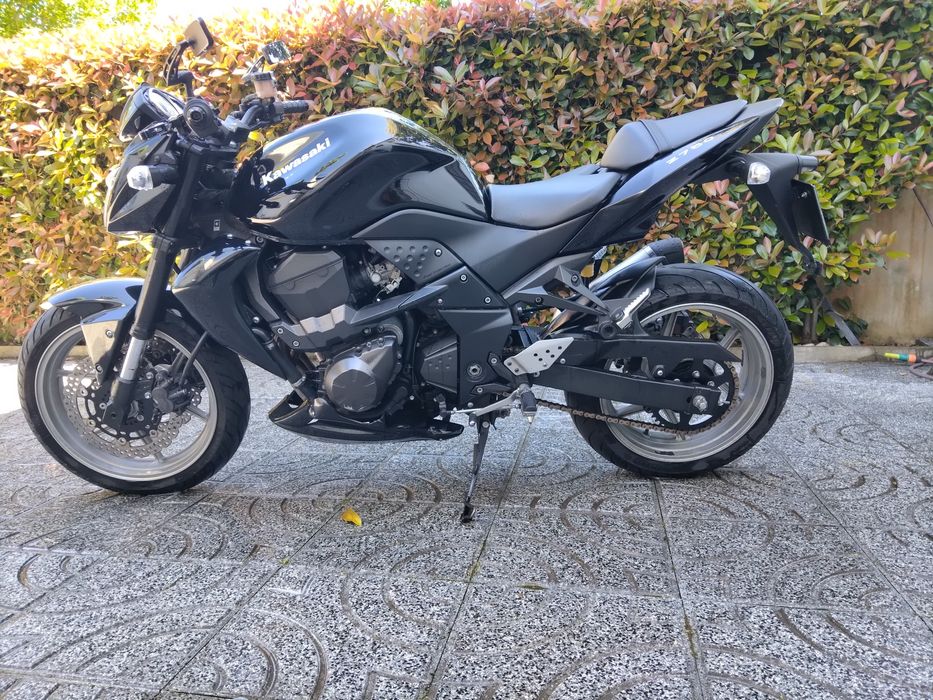 Kawasaki Z750 black