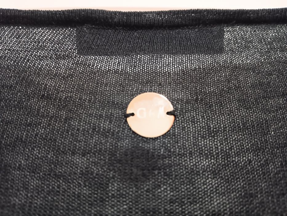 Túnica Preta c/ detalhe assimétrico