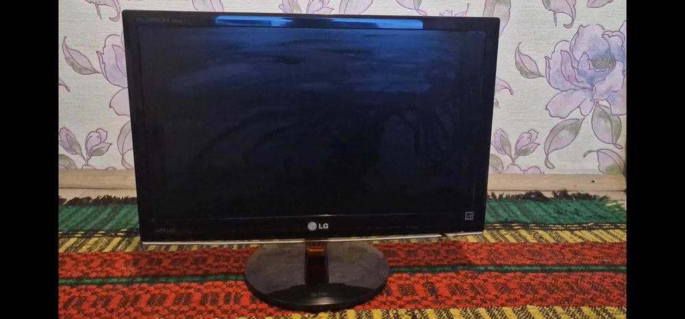 Монітор 21.5" LG Electronics IPS226V-PN
