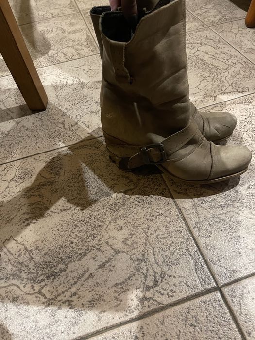 Botim Salsa estilo militar