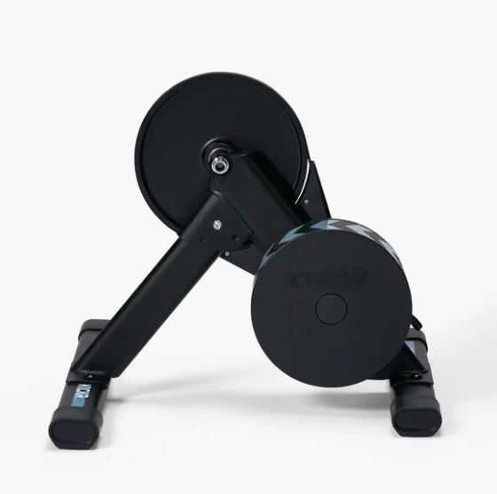 Wahoo KICKR CORE  + Zwift Cog and Click