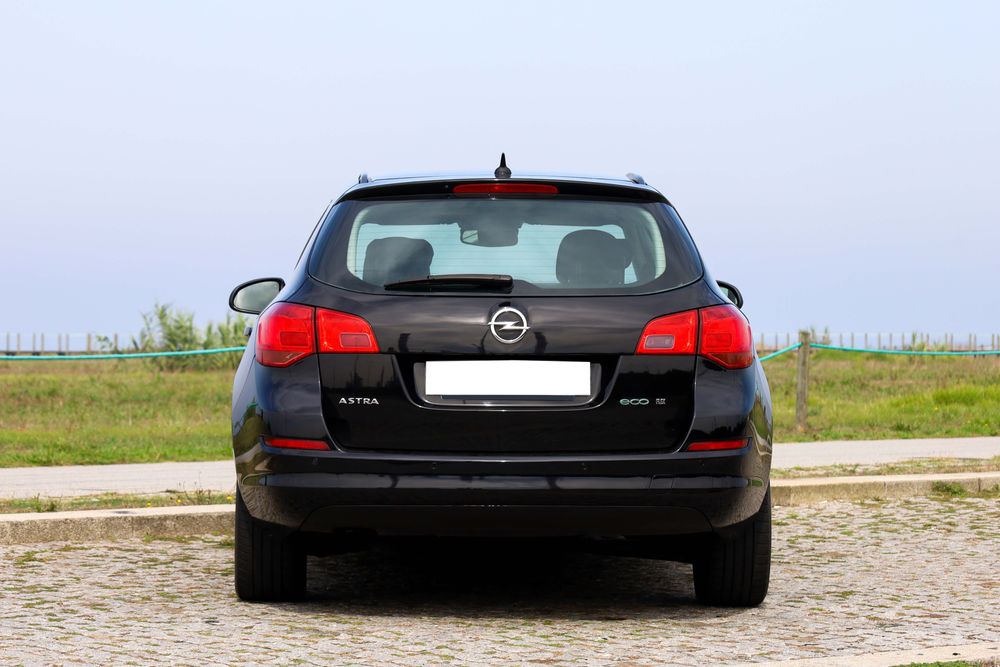 Opel Astra Sport Tourer - Desde 80€ /mês