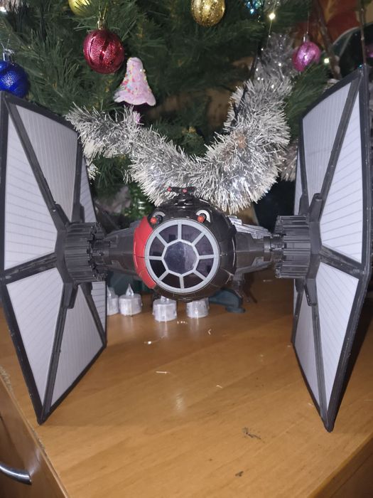 TIE Fighter космолёт истребитель