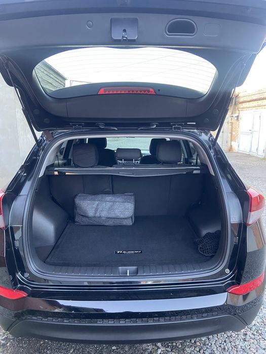 Hyundai Tucson Limited 2.0 2016 автомобіль