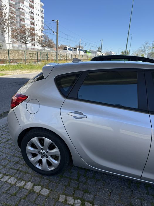 Opel astra J 1.7cdti