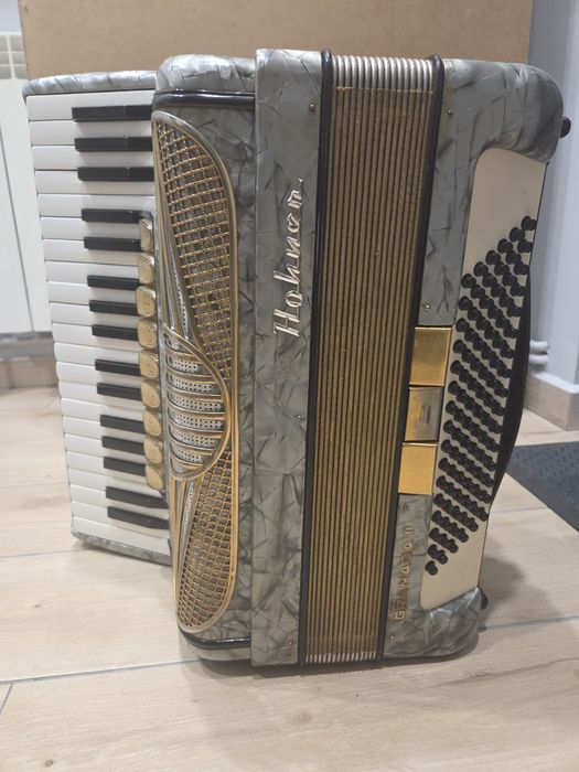 Akordeon Hohner Granada II, 96 basów