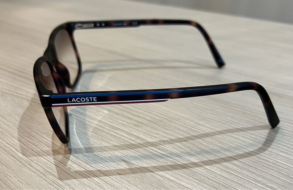 Óculos Lacoste (armação)
