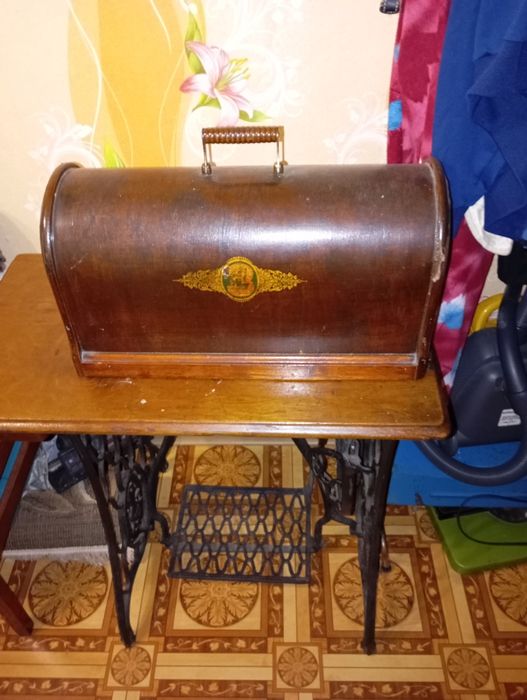 Швейна машина  singer