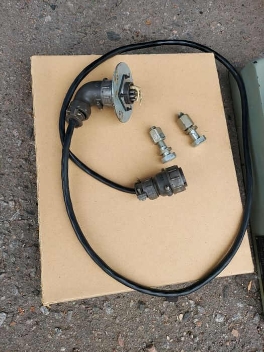 Стіл поворотний в зразковому стані