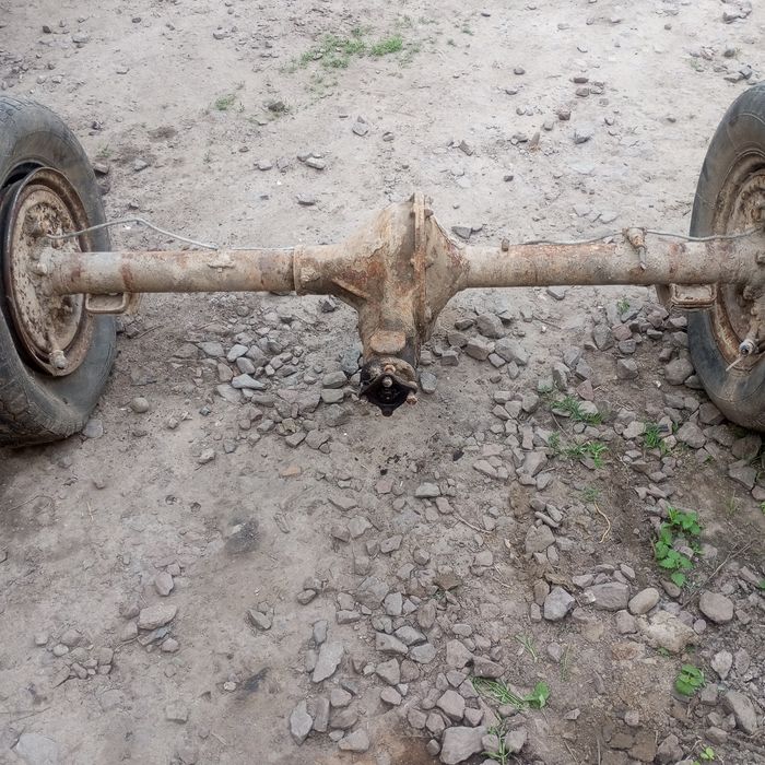 Міст на прицеп,ступиці.