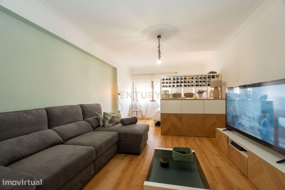 ** Espectacular Apartamento T2 No Cacém **