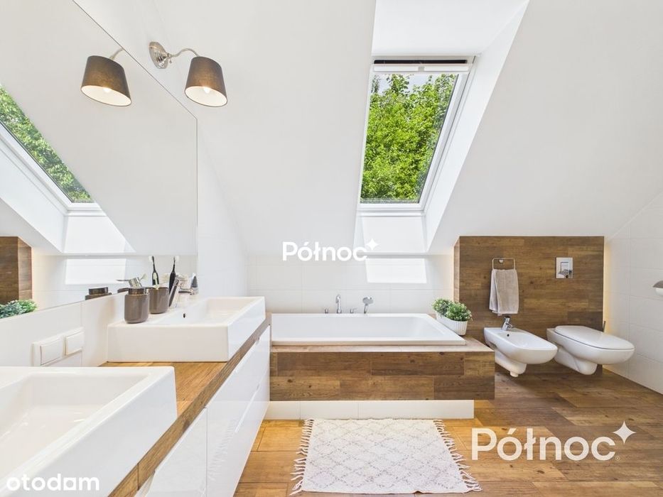 Przestronna Rezydencja w Rzeszotarach | 241 m² |