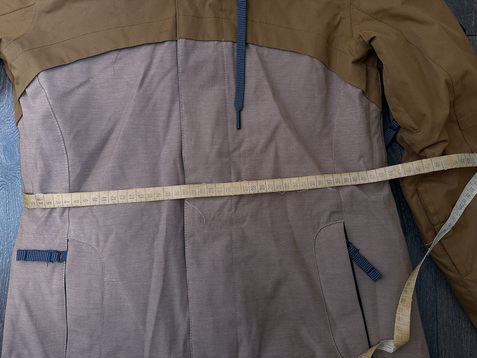 Жіноча куртка 686