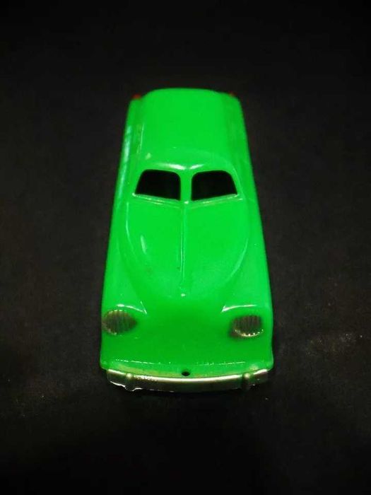 RENWAL 1950's green plastic nº143 toy car made in USA