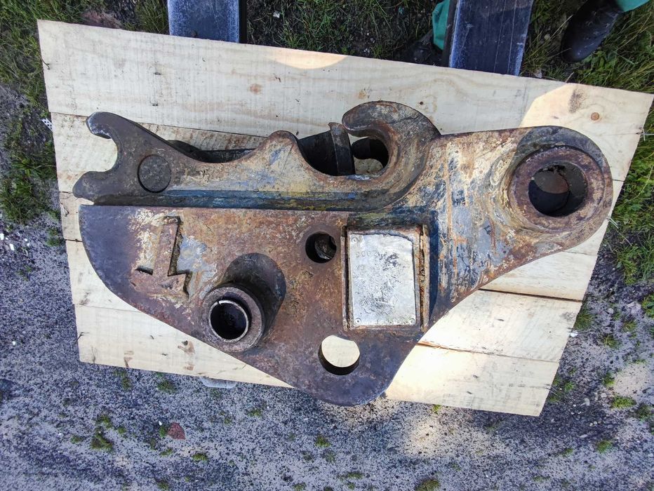 Koparko -ładowarka JCB CX - Szybkozłacze mechaniczne