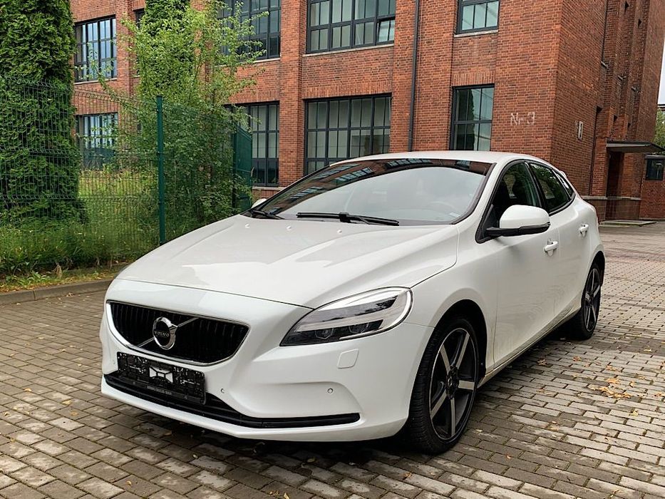 Volvo V40 2.0D 150KM ,Navi,Grzane fotele,Tempomat,2XPDC,Kamera,CD,Serwisowan!!!