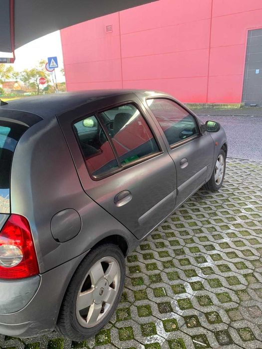 Renault clio impecavel