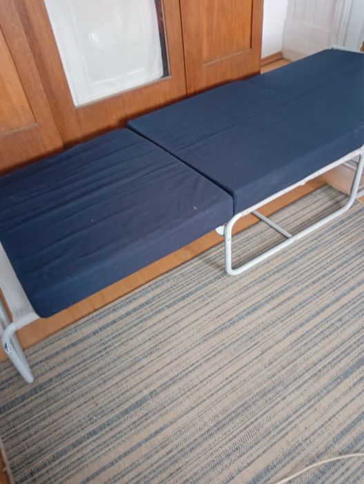 Łóżko składane z materacem