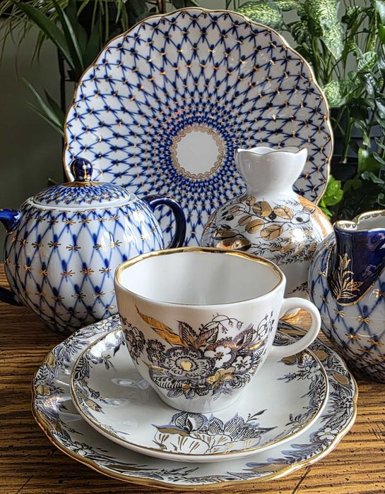 Porcelanowy serwis do kawy z dodatkowymi elementami– Łomonosow.
