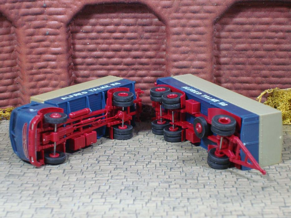 Wiking - Mercedes / Camião com Reboque "Alfred Talke KG" / Usado