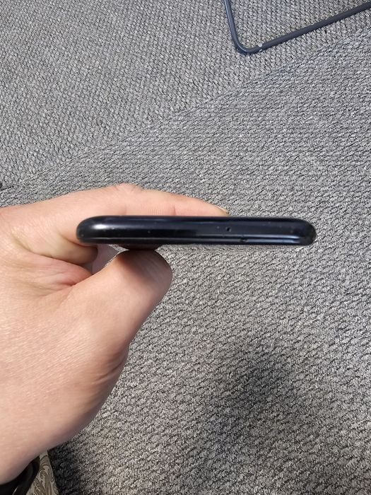 Продам смартфон Samsung Galaxy A20e SM-A202F/DS