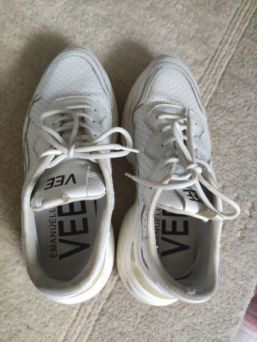 Tênis Emanuelle vee
