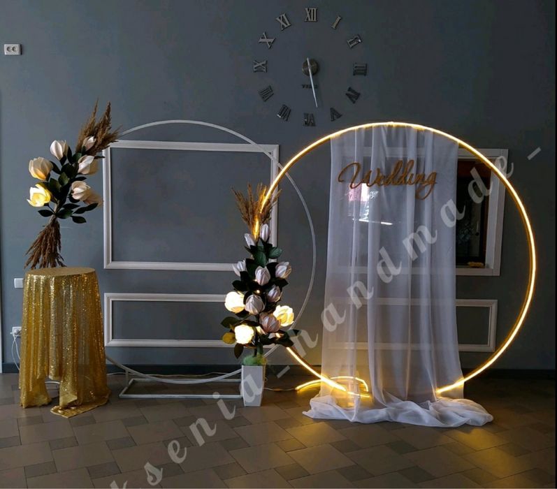 Металевий круглий каркас арка для фотозони конструкція металева