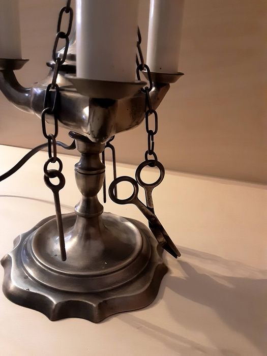 Lampa stołowa metal
