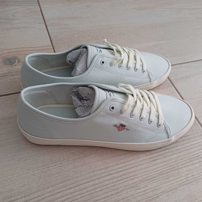Tramski damskie Nowe Gant pillox, loght blue 40