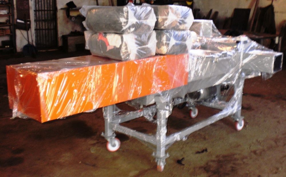 Прес для секонд-хенда, ганчір`я, відходів тканини и т.ін.